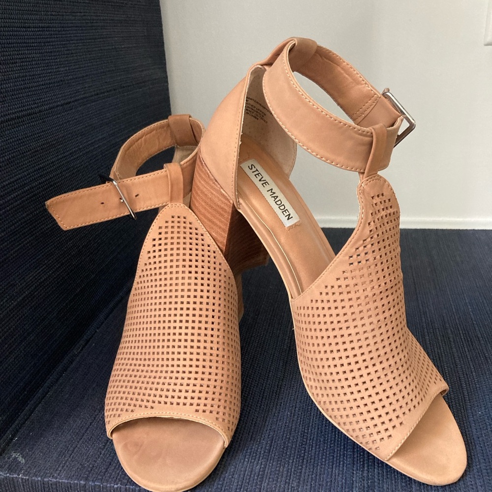 Steven Madden Sawyer Heels size 9